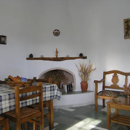 Marcello Country פארוס