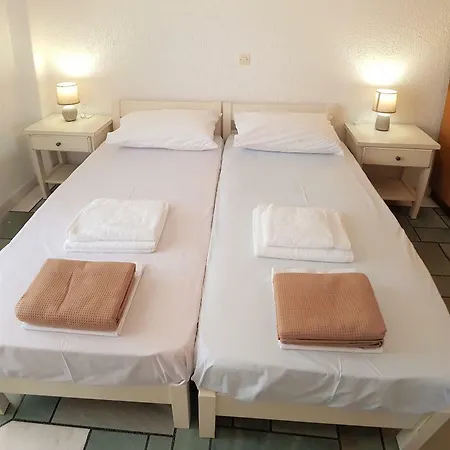 Marcello Country פארוס